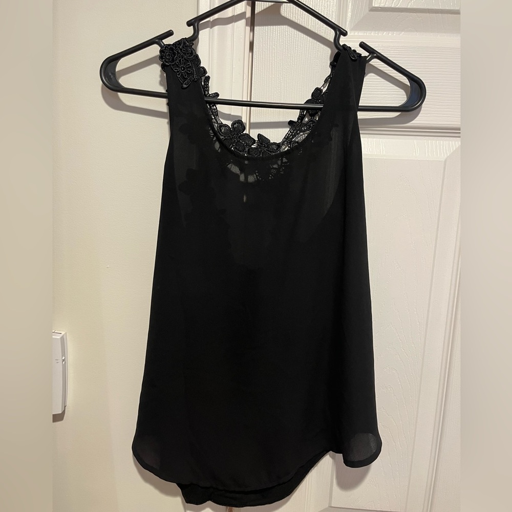 Black keyhole shirt